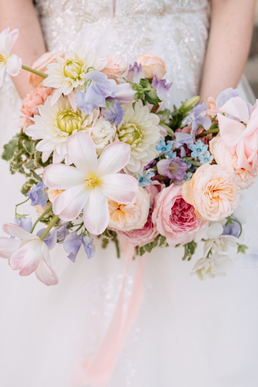 Un bouquet de fleurs de mariée