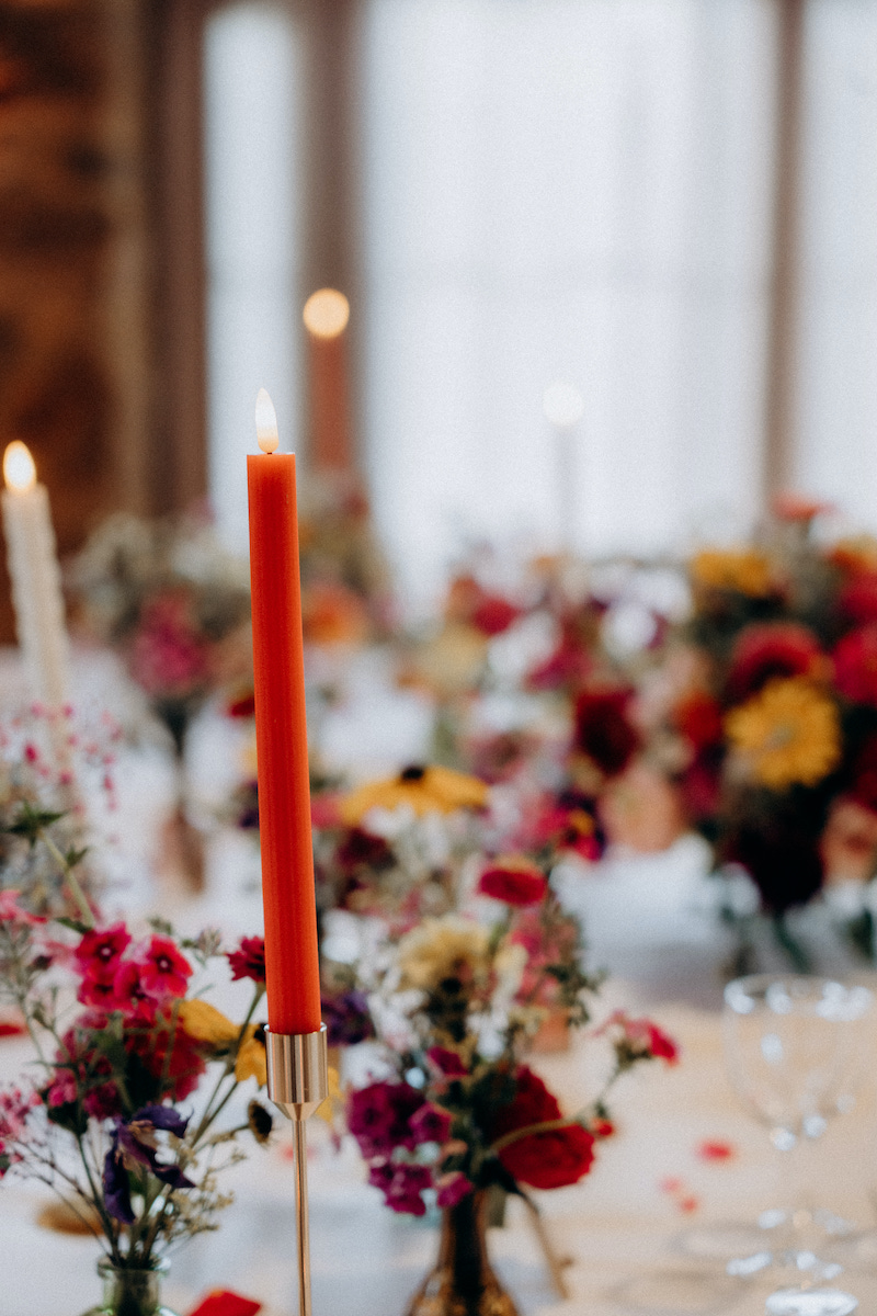 Décoration de mariage colorée